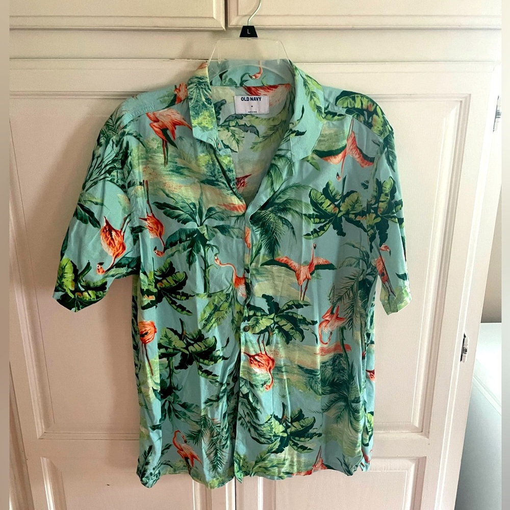 Tropical Old Navy Short Sleeve Medium Button Down